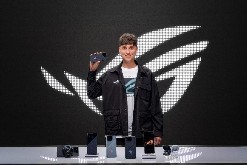 ASUS Republic of Gamers Reveals ROG Phone 8 Series at CES 2024