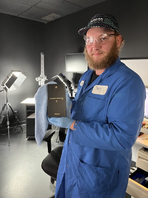 TechInsights on X