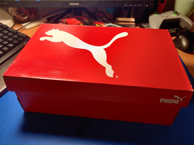 #NotXianPremiere Puma Velocity Nitro 到了我正在评判是直接退掉，还是先穿上，等 16 号那波买到更便宜的再退……#NotXianPremiere Puma Velocity Nitro 到了我正在评判是直接退掉，还是先穿上，等 16 号那波买到更便宜的再退……