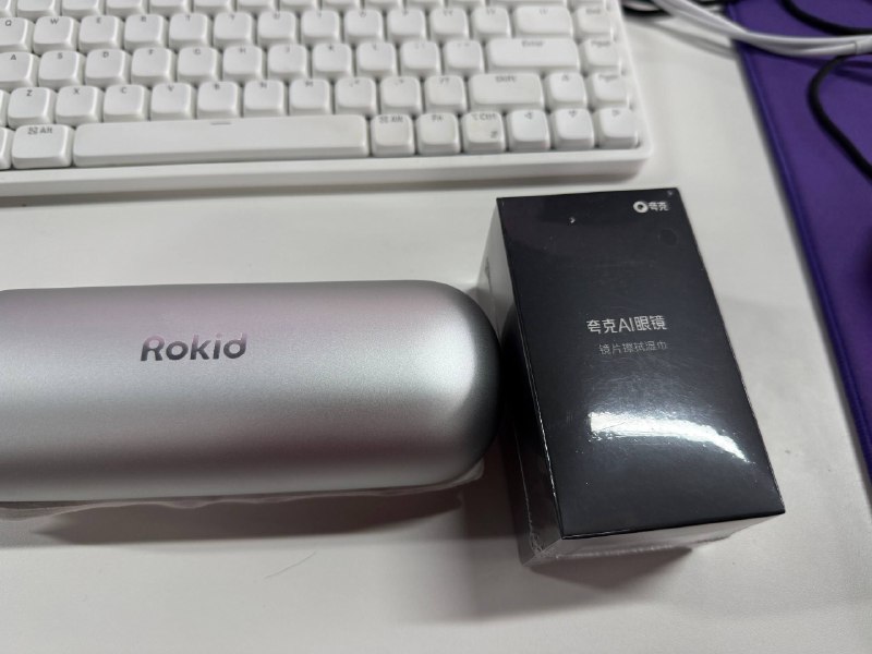 可以用夸克擦镜纸擦 Rokid 了