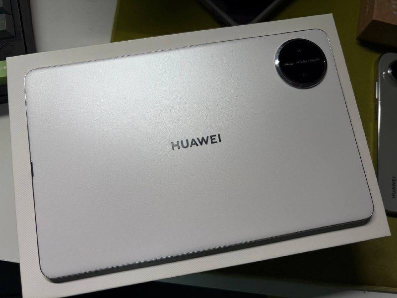 主包的原味 MatePad mini 悦读版有人要吗 😭闲鱼挂了 10 分钟被拿下了