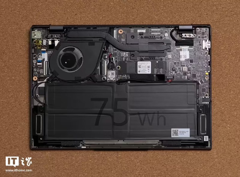 感觉 MSI 已经进化了，现在内部比外观好看