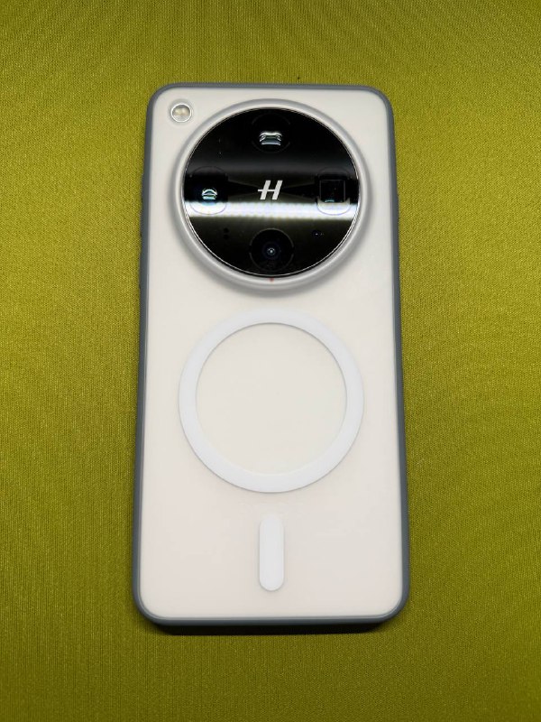 因为 OPPO 官方数据不准确而 delay 的老爆 013 到了，作为 PC 拼 TPU 壳的标杆确实没什么可说的