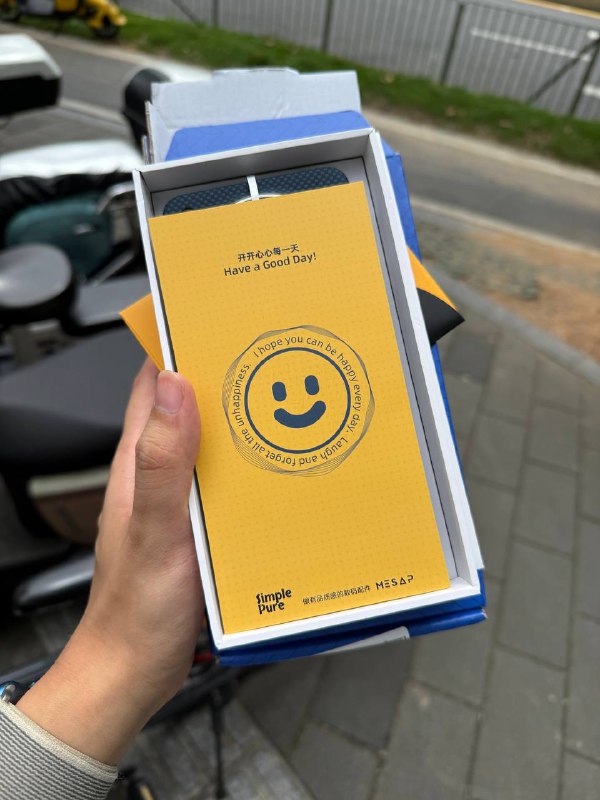 这不比官方芳纶强一亿倍？用这个壳子我才能笑得出来啊，用 boot 产品只会把每个用户都逼成怨妇