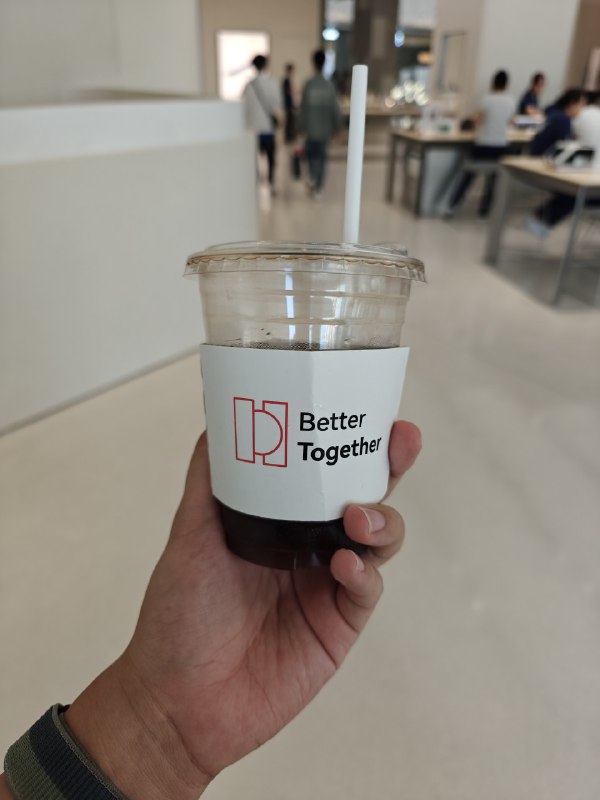 #羊XOImpressive其实刷信息流的最佳形态是三折展开后竖着拿，这是我之前没想到的