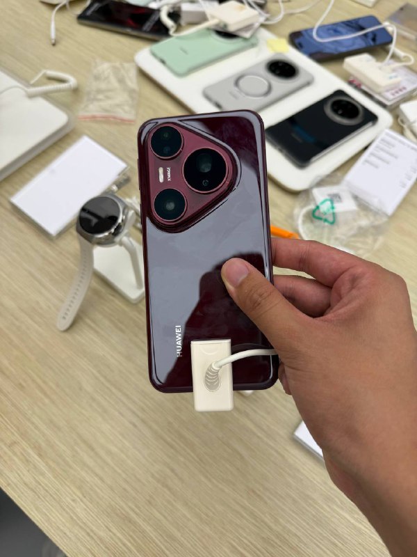 #羊XO目前看来切换策略确实还是 9.4xPro 这个金色有点难绷，Pro+ 红还行但不是我的菜#羊XO目前看来切换策略确实还是 9.4xPro 这个金色有点难绷，Pro+ 红还行但不是我的菜