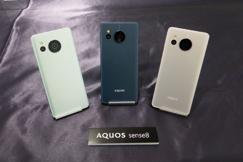 傻普 AQUOS sense8 发布了骁龙 6 Gen 1 移动平台23mm Type 1/1.55 F/1.9 50MP OIS 主摄（感觉像 OV50E？）15mm 8MP UW做了 ProPix5 RAW 域计算摄影，两倍无损变焦傻普自家 1-90Hz FHD OLEDmicroSD 耳机孔 DP out71×153×8.4mm 159g 5000mAh紫色 NTT Docomo 独占最多三次 Android 版本升级
