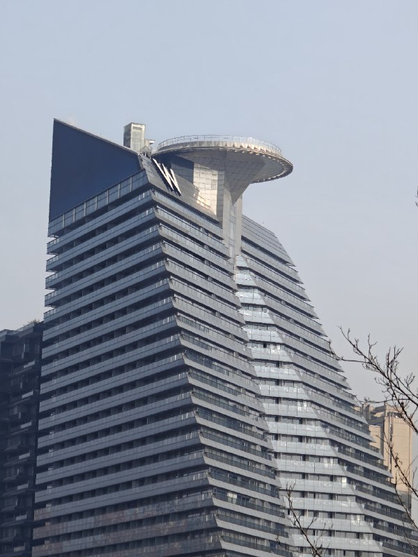 有没有人请我来住一晚的？