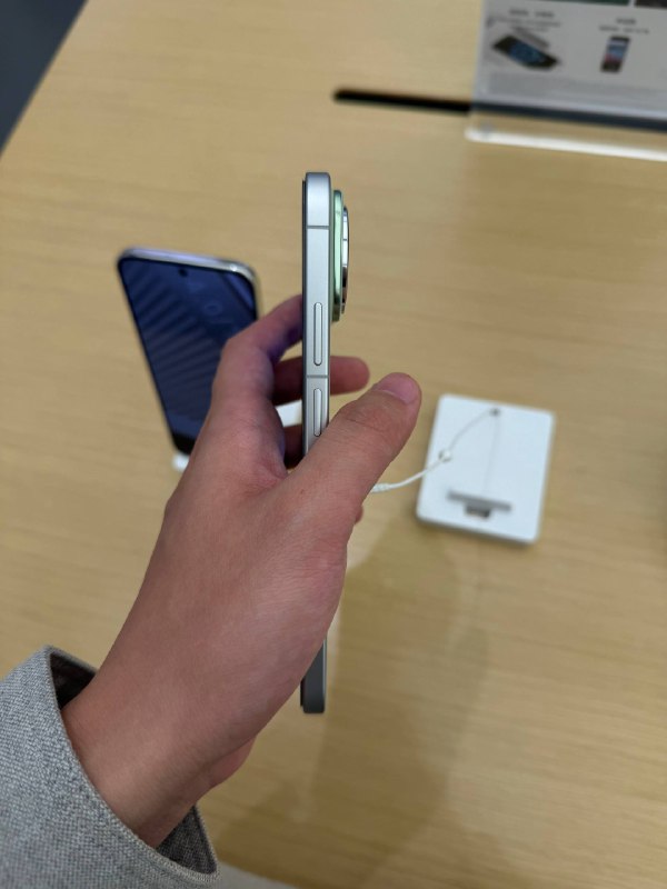 #羊XO 补充了一下 nova 15 系列的看法其实 Ultra 的紫色调得很好，在我这里优先级高于绿色