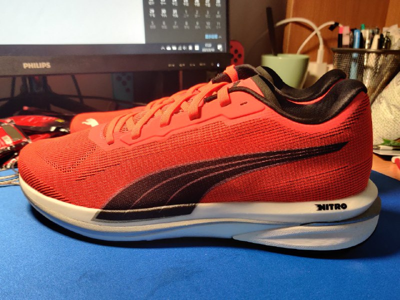 #NotXianPremiere Puma Velocity Nitro 到了我正在评判是直接退掉，还是先穿上，等 16 号那波买到更便宜的再退……#NotXianPremiere Puma Velocity Nitro 到了我正在评判是直接退掉，还是先穿上，等 16 号那波买到更便宜的再退……